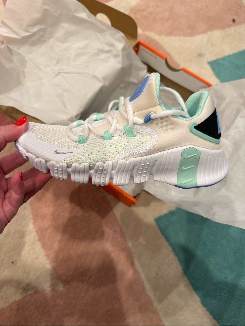 Nike Womens/Big Kids Free Metcon 4 size 5.5